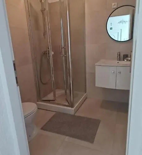 Katarina 아파트 로고즈니차